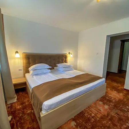 Casa Cu Tei Hotel Sărata-Monteoru